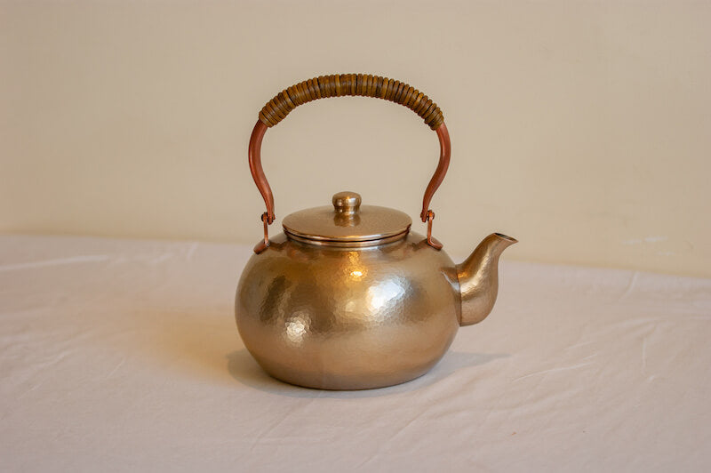 Tsubame-Tsuiki Hand-Pounded Copper Kettle 1.8L (Fuukidou)